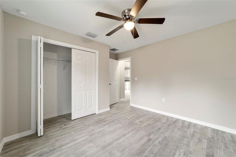 Spacious, unfurnished interior of a new home in , Dunnellon (Image 16).