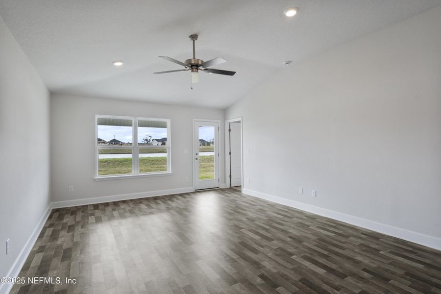 Spacious, unfurnished interior of a new home in Shadow Crest at Rolling Hills, Green Cove Springs (Image 23).