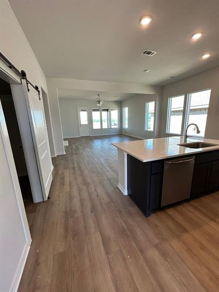 Spacious, unfurnished interior of a new home in Liberty Pointe, Gainesville (Image 7).