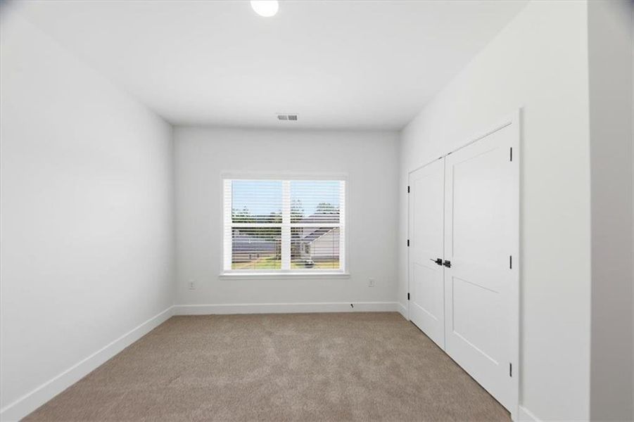 Spacious, unfurnished interior of a new home in Tuscany Hills, Douglasville (Image 16). Spacious, unfurnished interior of a new home in Tuscany Hills, Douglasville (Image 16).