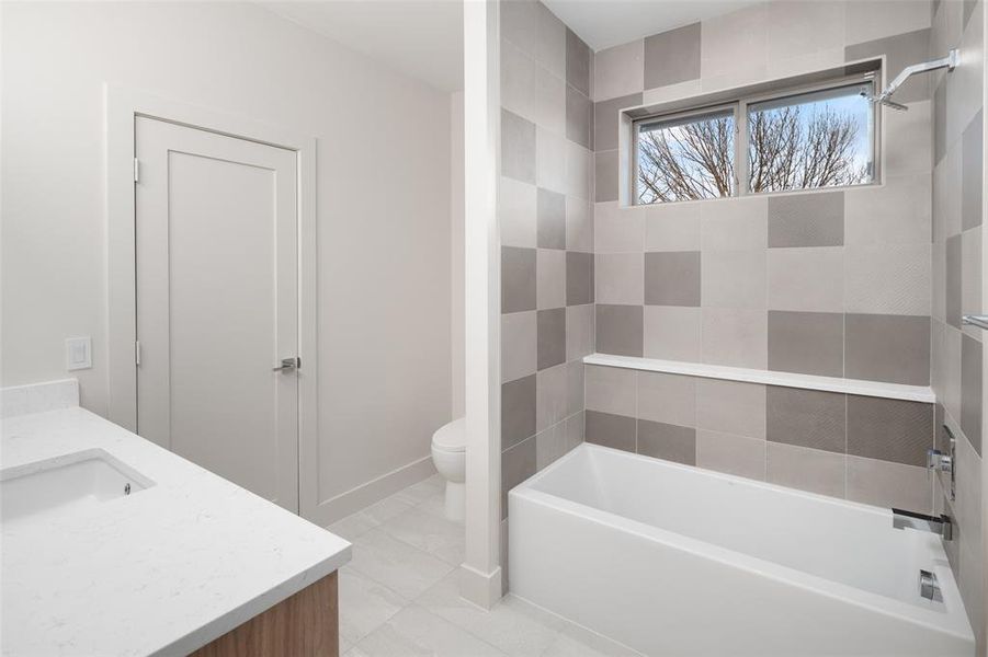 Furnished interior view inside a new home in , Dallas (Image 12).