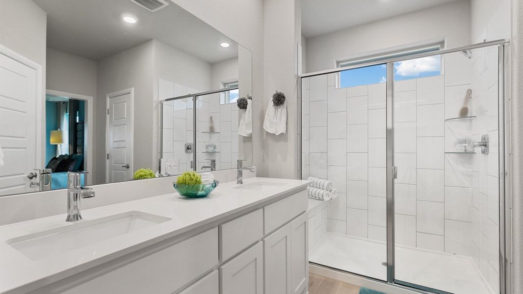 Furnished interior view inside a new home in Legado, Cleburne (Image 24).