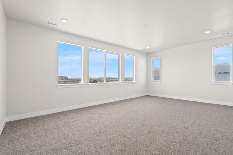 Spacious, unfurnished interior of a new home in Kitchel Lake at Serratoga Falls, Timnath (Image 13).