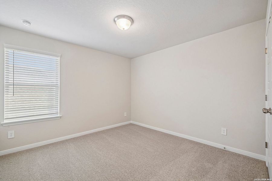 Spacious, unfurnished interior of a new home in Arcadia Ridge - Premier Series, San Antonio (Image 29).