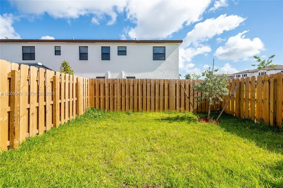 Exterior details and patio area of a home in , Homestead (Image 4).