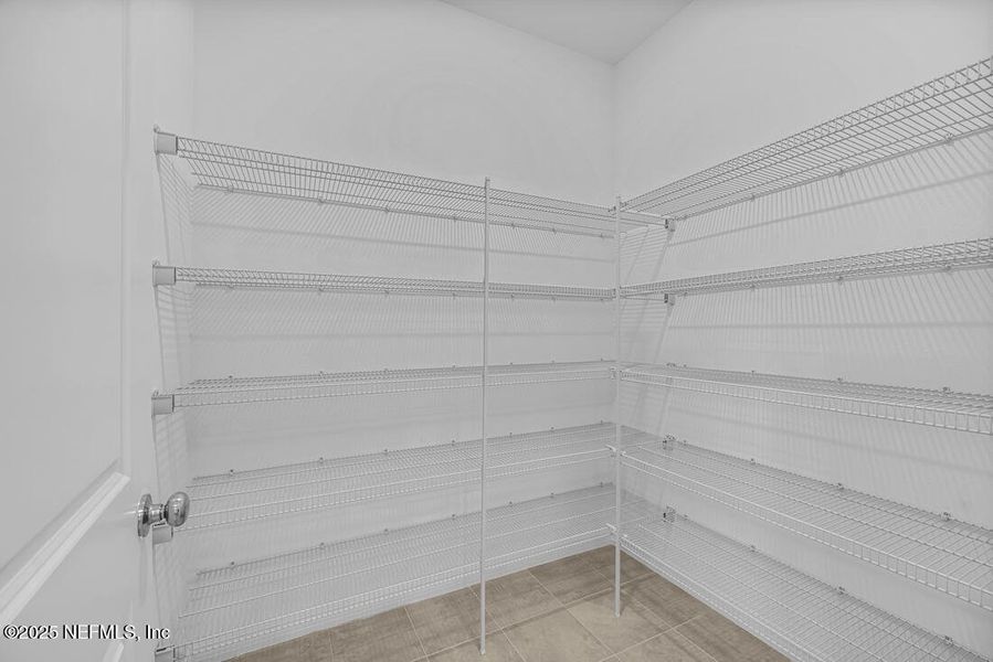 Spacious, unfurnished interior of a new home in Coopers Meadow, Jacksonville (Image 24).