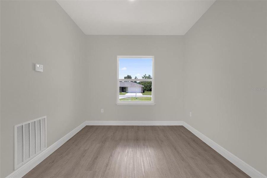 Spacious, unfurnished interior of a new home in , Ocala (Image 32).