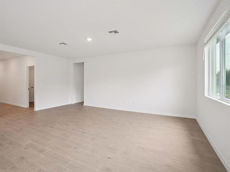 Spacious, unfurnished interior of a new home in Salt Meadows - Classic Series, Parrish (Image 10).