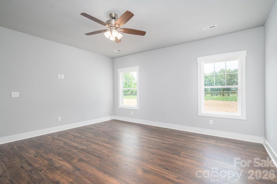 Spacious, unfurnished interior of a new home in , Maiden (Image 39).