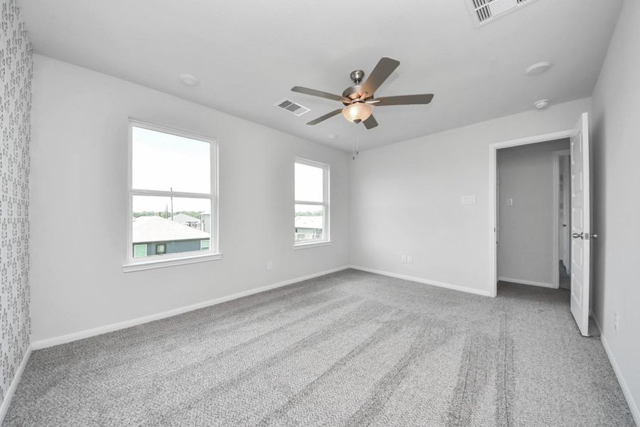 Spacious, unfurnished interior of a new home in Hill and Dale Ranch, Splendora (Image 23).
