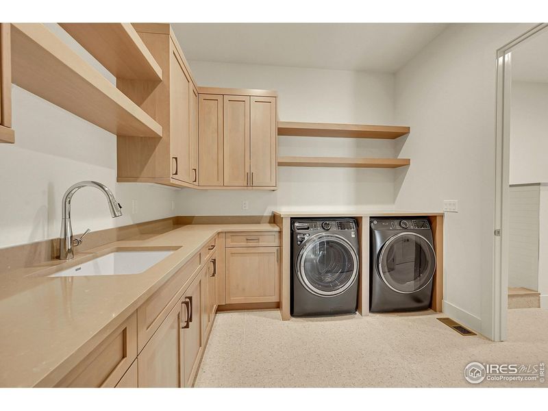 Furnished interior view inside a new home in , Berthoud (Image 36).