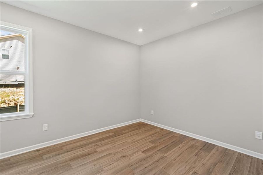 Spacious, unfurnished interior of a new home in Twin Lakes, Hoschton (Image 20). Spacious, unfurnished interior of a new home in Twin Lakes, Hoschton (Image 20).