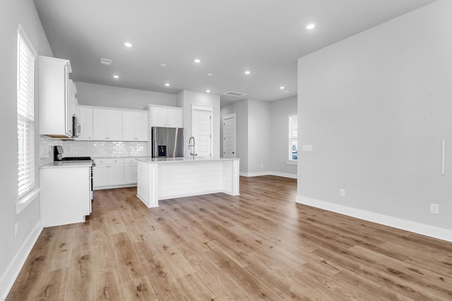Spacious, unfurnished interior of a new home in Carnes Crossroads: Row Collection, Summerville (Image 34). Spacious, unfurnished interior of a new home in Carnes Crossroads: Row Collection, Summerville (Image 34).