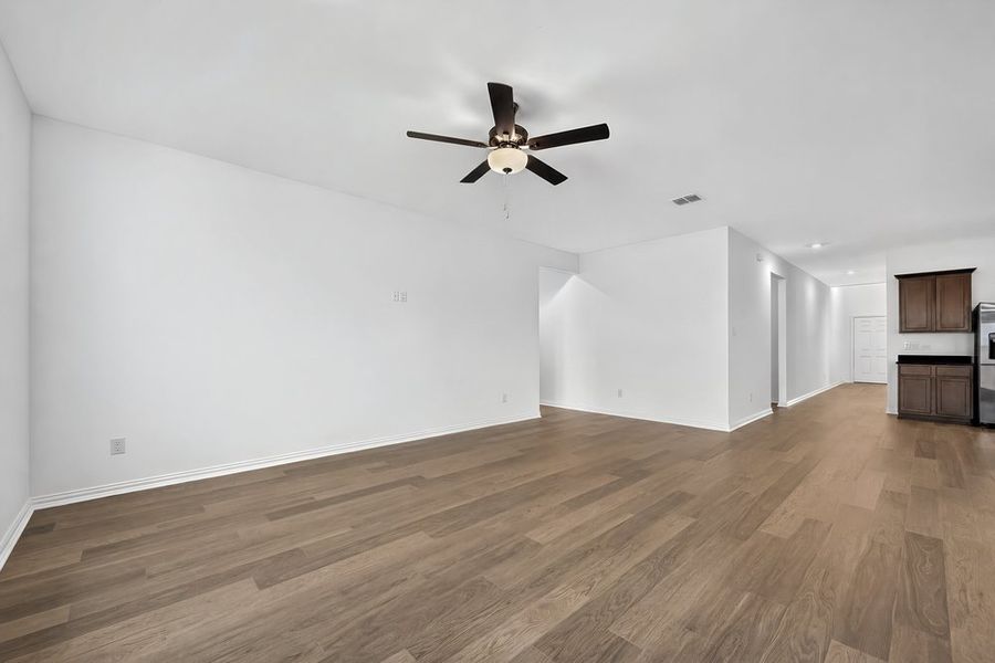 Spacious, unfurnished interior of a new home in River Ridge, Crandall (Image 14). Spacious, unfurnished interior of a new home in River Ridge, Crandall (Image 14).