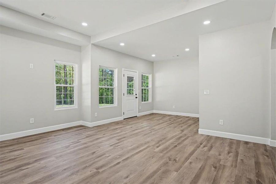 Spacious, unfurnished interior of a new home in , Lindale (Image 21).