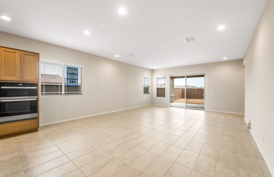 Spacious, unfurnished interior of a new home in Jorde Farms, Queen Creek (Image 17).