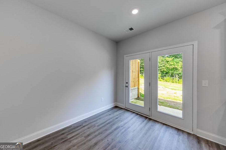Spacious, unfurnished interior of a new home in Chimney Oaks Townhomes, Homer (Image 13).