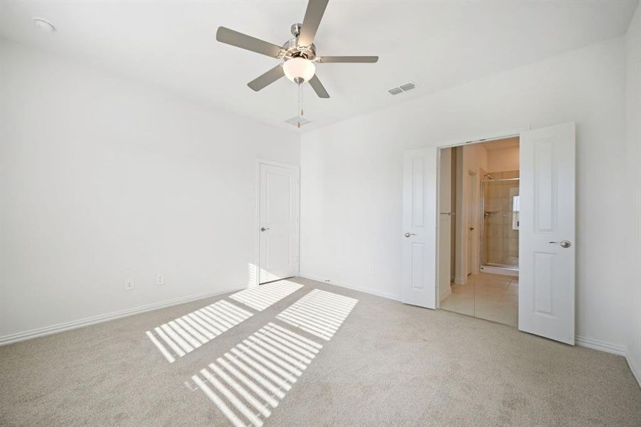 Photo is not of the actual home, but is an inspirational photo of builder’s model home and may depict options, furnishings, and/or decorator features that are not included.