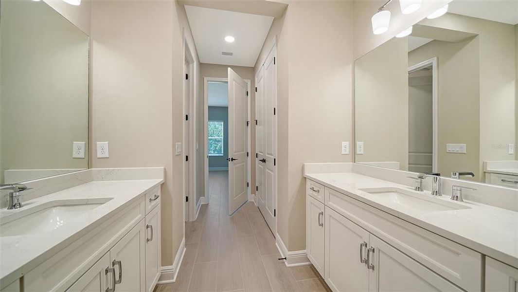 Furnished interior view inside a new home in Windward, Lakewood Ranch (Image 12).