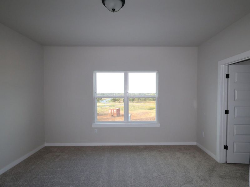 Spacious, unfurnished interior of a new home in Edgewood, Leander (Image 4).