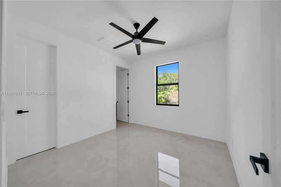 Spacious, unfurnished interior of a new home in , Lehigh Acres (Image 34).