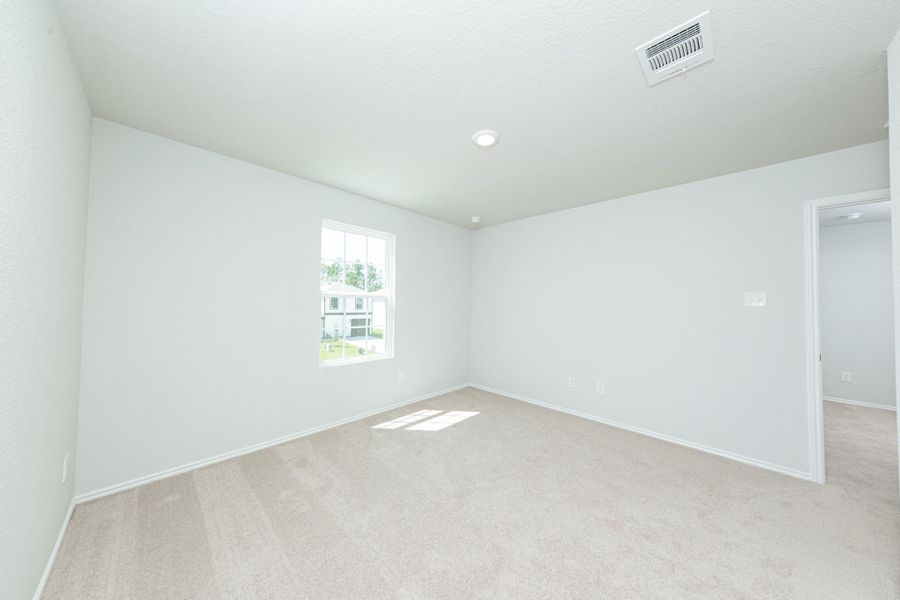 Spacious, unfurnished interior of a new home in Townsend Reserve, Splendora (Image 11).
