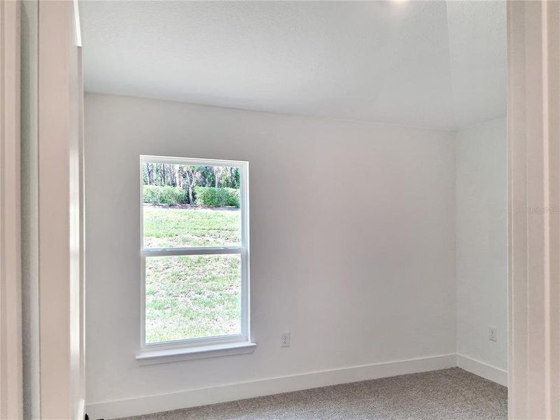 Spacious, unfurnished interior of a new home in Arbor Park, Leesburg (Image 8).