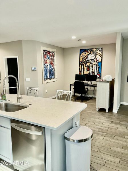 Kitchen & Dinning/Office Area