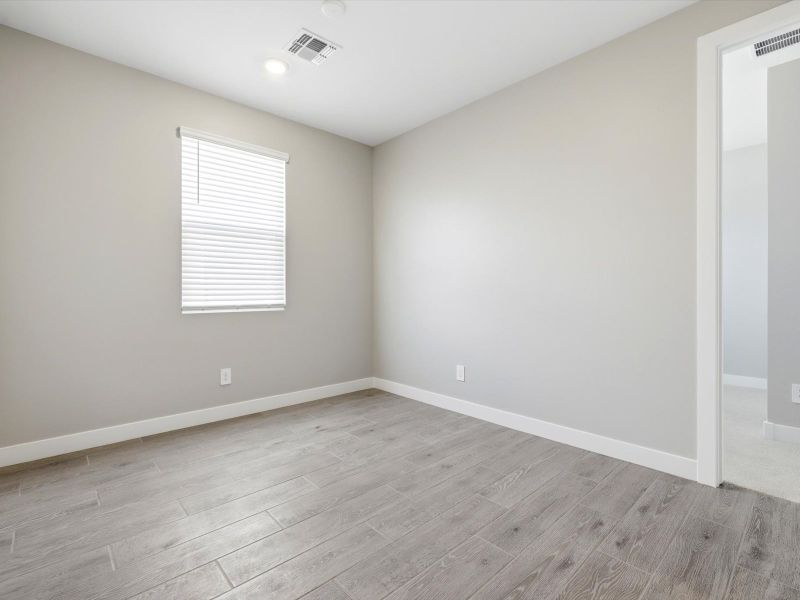 Spacious, unfurnished interior of a new home in Abel Ranch Reserve Series, Goodyear (Image 14).