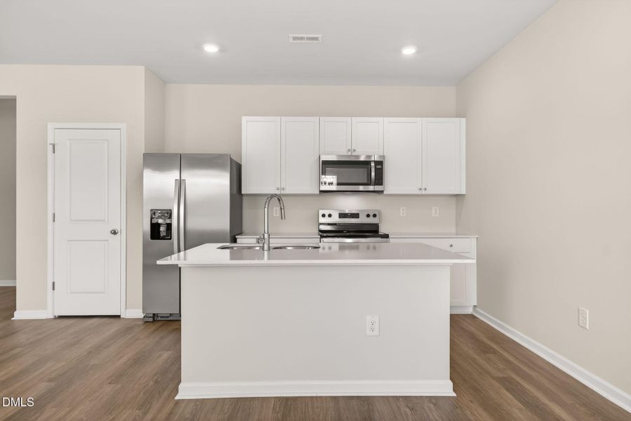 7-web-or-mls-DSC07609 7-web-or-mls-DSC07609