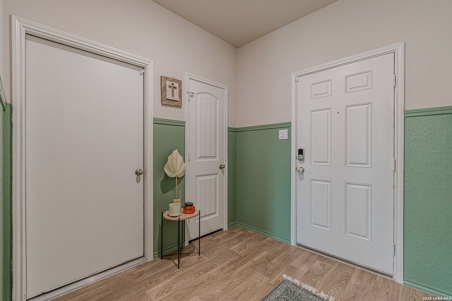 Furnished interior view inside a new home in Arroyo Ranch, Seguin (Image 11).