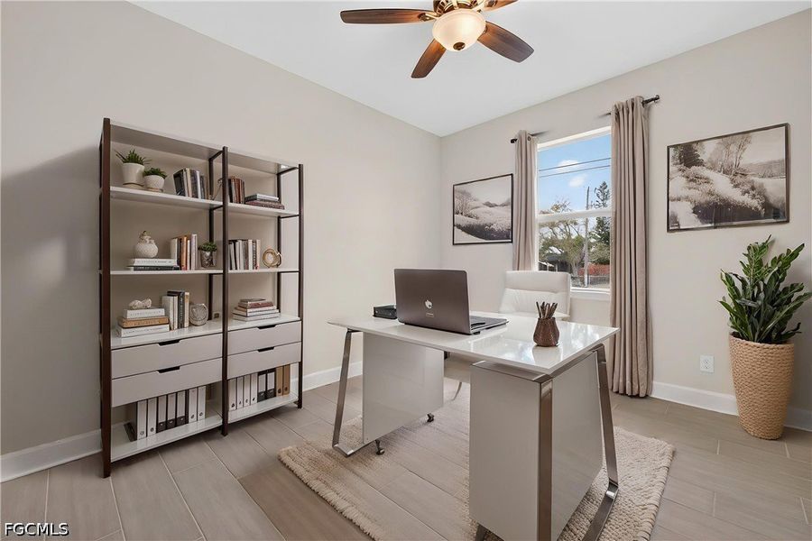 Furnished interior view inside a new home in Cape Coral, Cape Coral (Image 7).