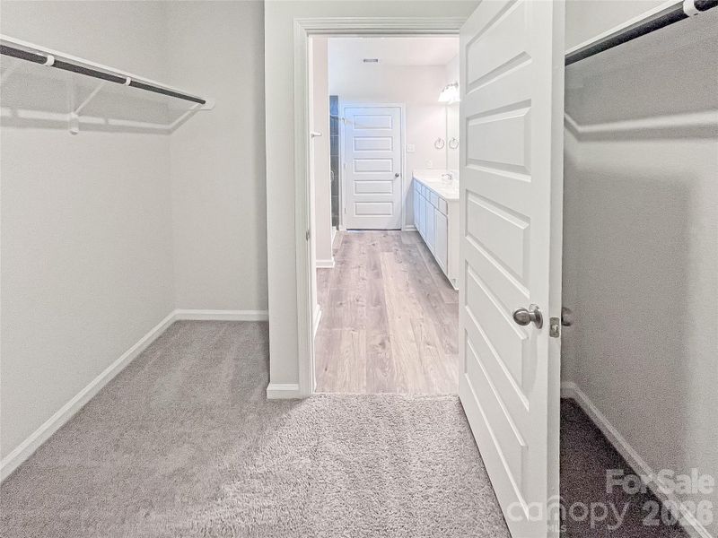 Spacious, unfurnished interior of a new home in Sunset Meadows, Charlotte (Image 17).