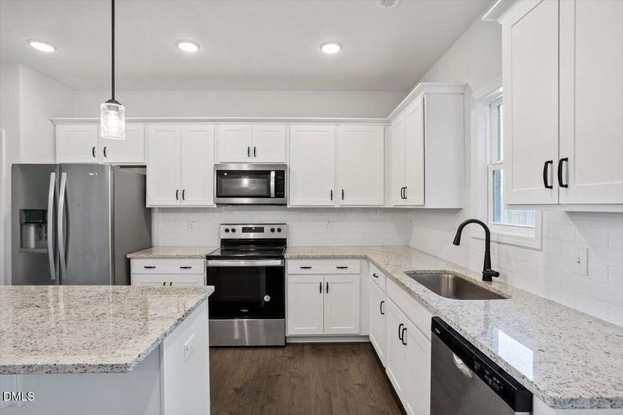 21-187 Clydes Point Way [2654876]_21