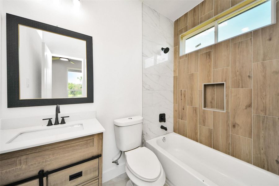 Furnished interior view inside a new home in , Hempstead (Image 5).