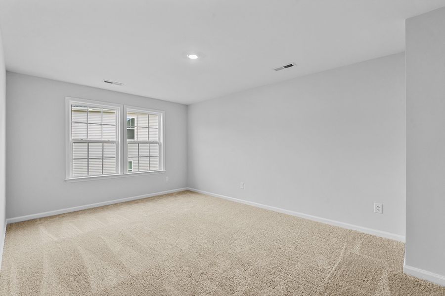 Spacious, unfurnished interior of a new home in Hanes Lake, Winston-Salem (Image 33).