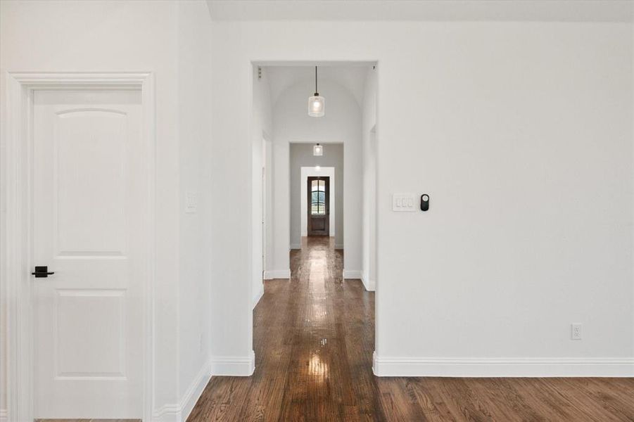 Spacious, unfurnished interior of a new home in , Corsicana (Image 29).