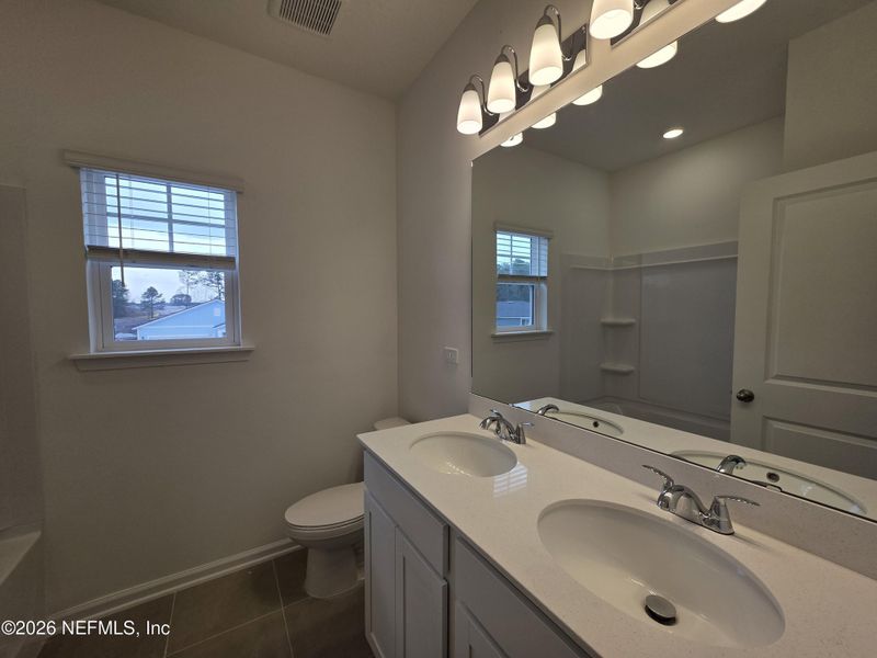 Furnished interior view inside a new home in Hyland Trail, Green Cove Springs (Image 7). Furnished interior view inside a new home in Hyland Trail, Green Cove Springs (Image 7).