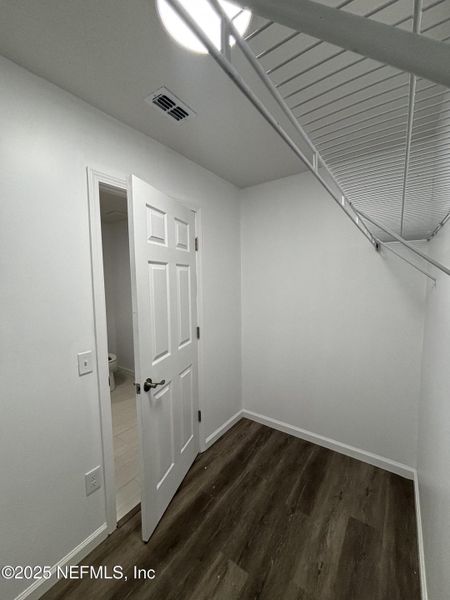 Spacious, unfurnished interior of a new home in , Jacksonville (Image 22).