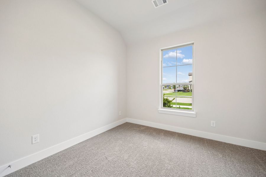Spacious, unfurnished interior of a new home in Dove Hollow, Waxahachie (Image 31). Spacious, unfurnished interior of a new home in Dove Hollow, Waxahachie (Image 31).