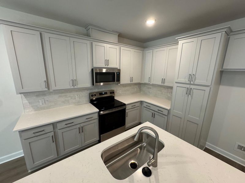 Furnished interior view inside a new home in , Ravenel (Image 5).