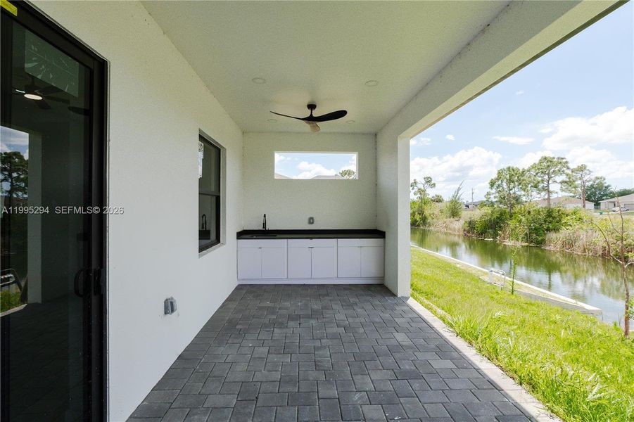 Exterior details and patio area of a home in , Cape Coral (Image 24).