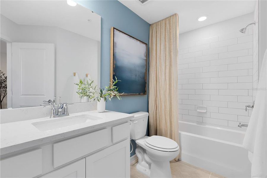 Furnished interior view inside a new home in Oviedo Square, Oviedo (Image 6).