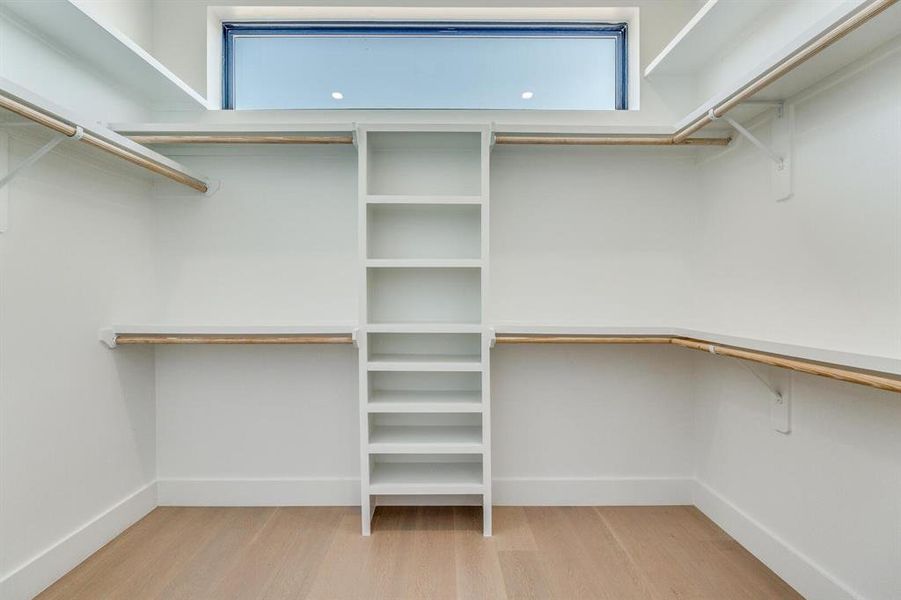 Spacious, unfurnished interior of a new home in , Dallas (Image 11).
