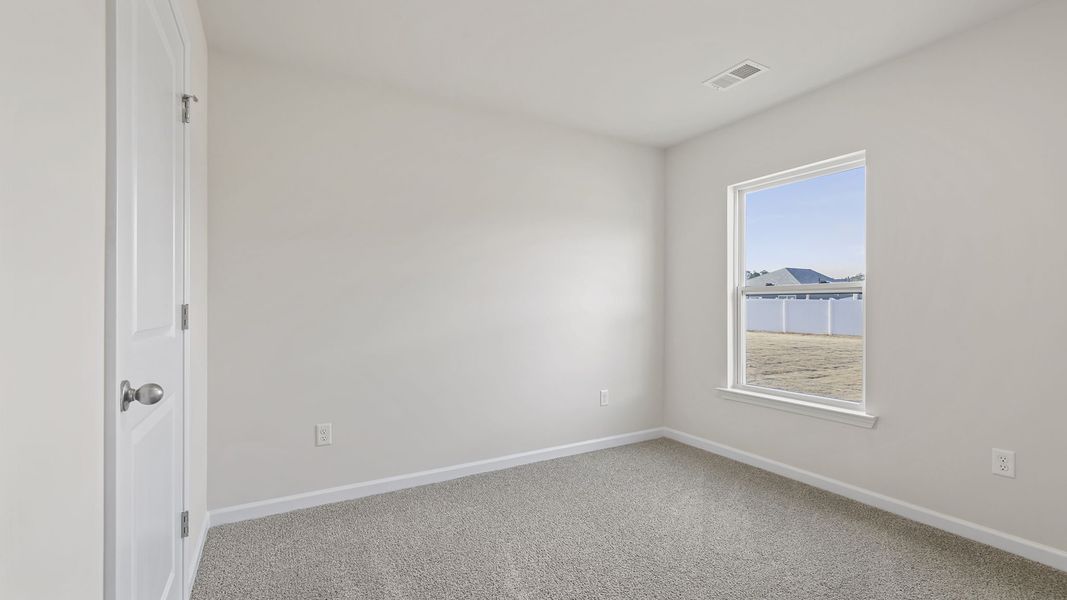 Spacious, unfurnished interior of a new home in Cedar Gap, Fountain Inn (Image 17).