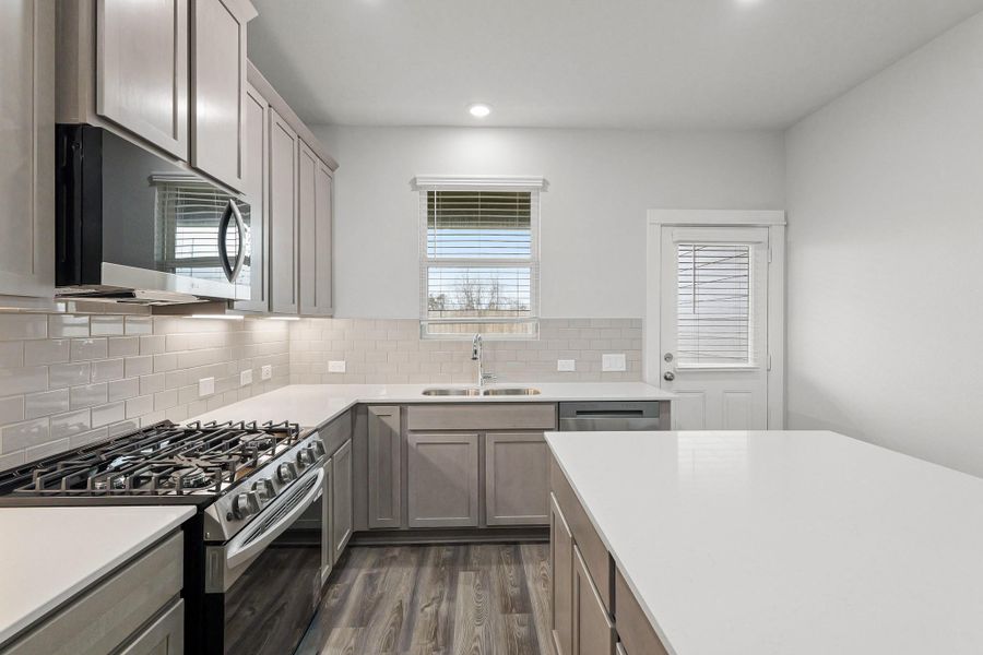 Furnished interior view inside a new home in River Ranch Trails, Angleton (Image 8). Furnished interior view inside a new home in River Ranch Trails, Angleton (Image 8).