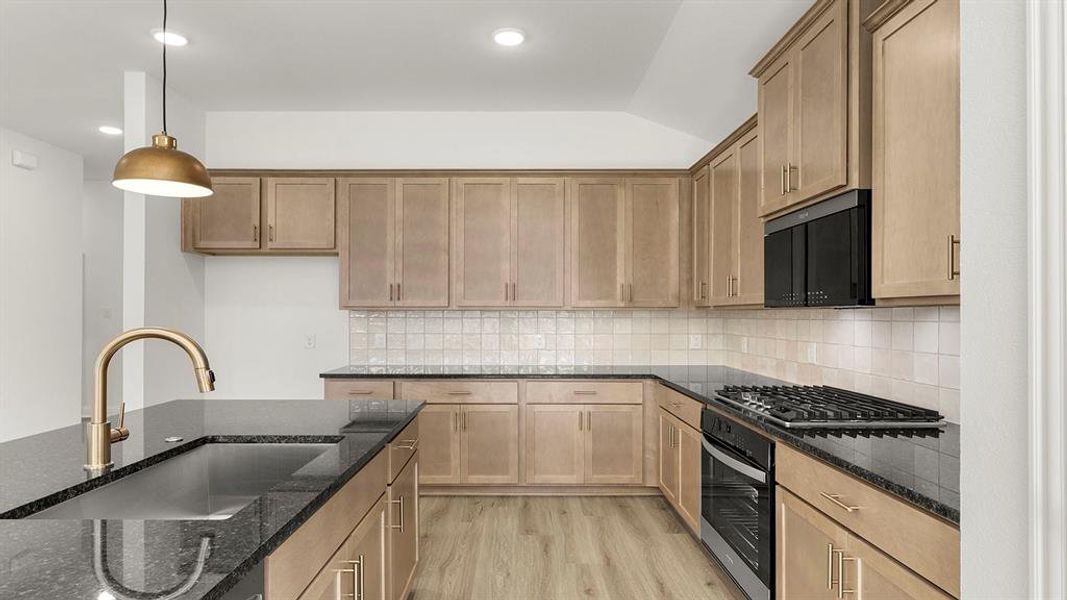 09. 2419 Liberty - Kitchen (3)