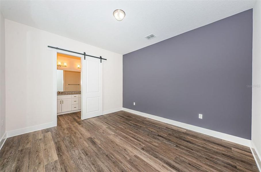 Spacious, unfurnished interior of a new home in , New Port Richey (Image 28).