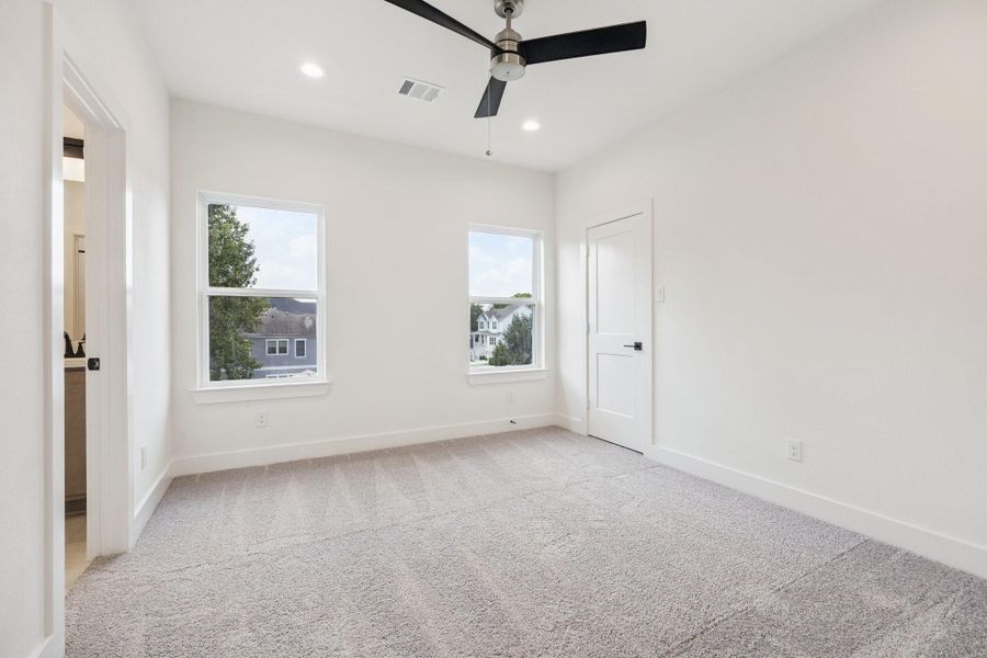 Secondary bedroom Secondary bedroom