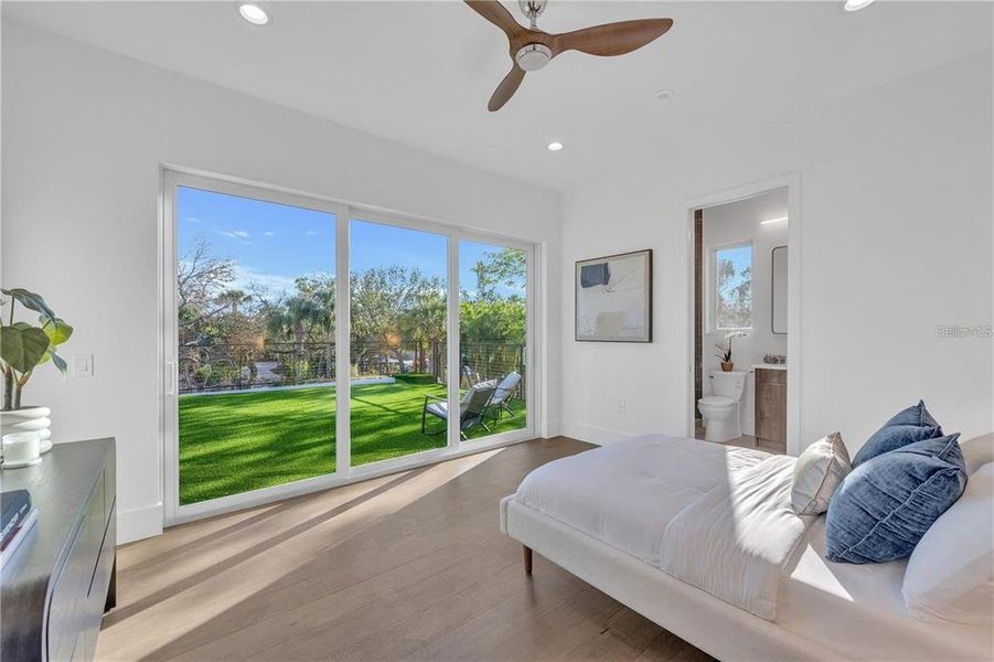 Furnished interior view inside a new home in , Sarasota (Image 49).